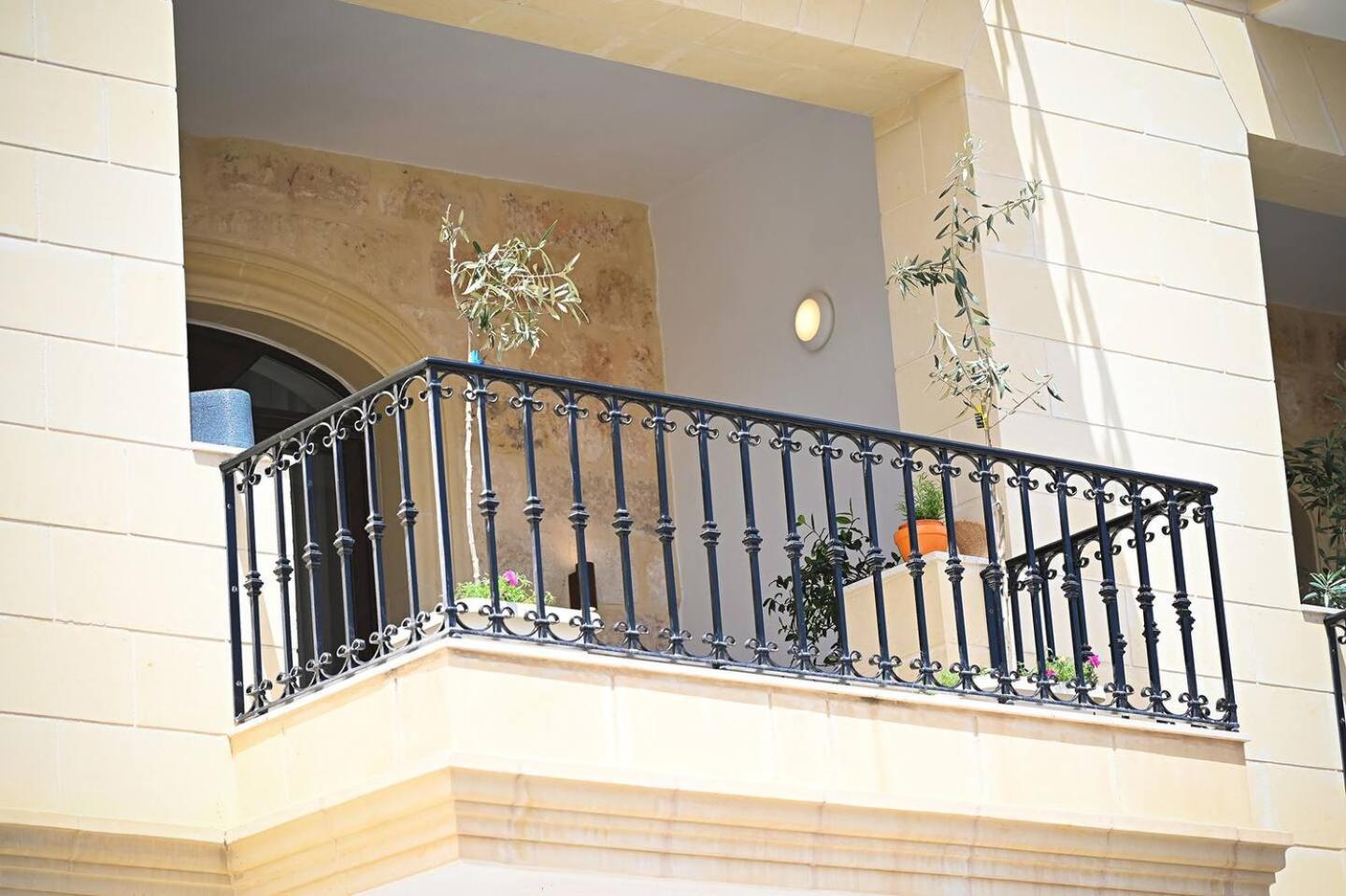 Fl 2 Ta'Lonza Luxury With Hot Tub By Homely Mellieħa Exterior foto