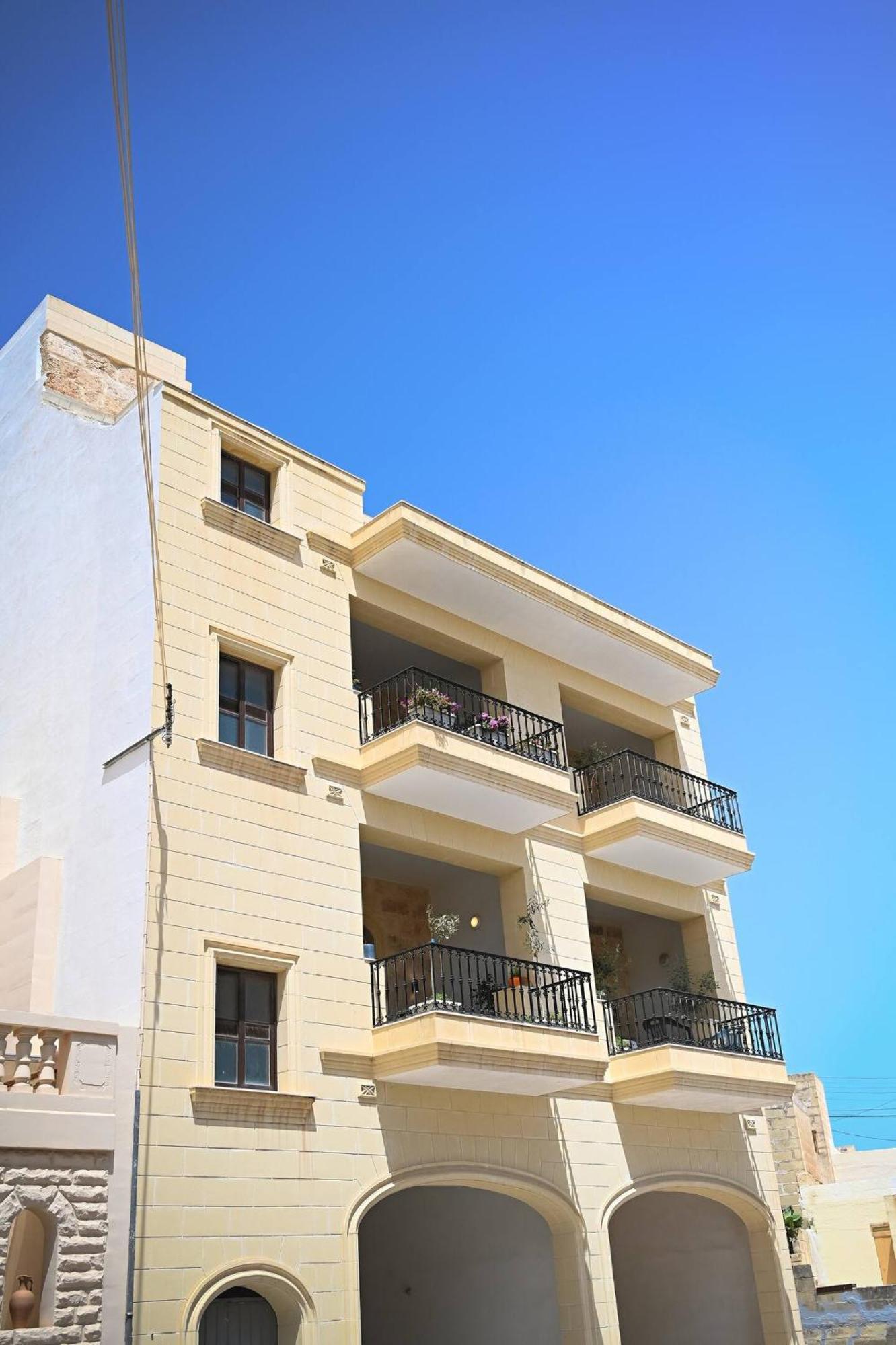 Fl 2 Ta'Lonza Luxury With Hot Tub By Homely Mellieħa Exterior foto